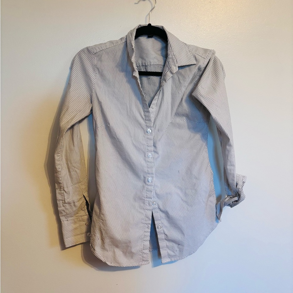 Ann Taylor white polkadot button up tailored fit blouse with collar size 0